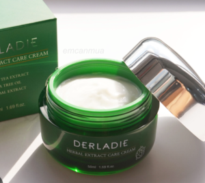 review kem duong am Derladie Herbal Extract Care Cream